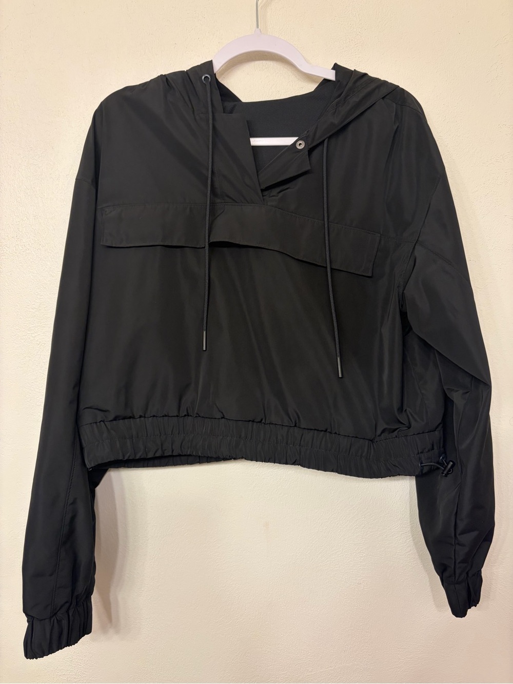 Alo Yoga Women’s Black International Anorak Hoodie Jacket 23” PTP Good for Large